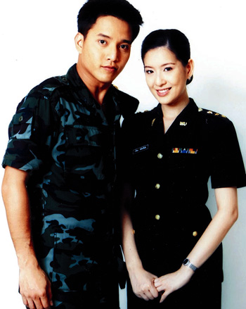 ผู้กองยอดรัก เวอร์ชั่นใหม่ 4 Dvd นำโดย ได๋ ไดอาน่า + ตุ้ย AF3 < ฮามาก ๆค่ะ >