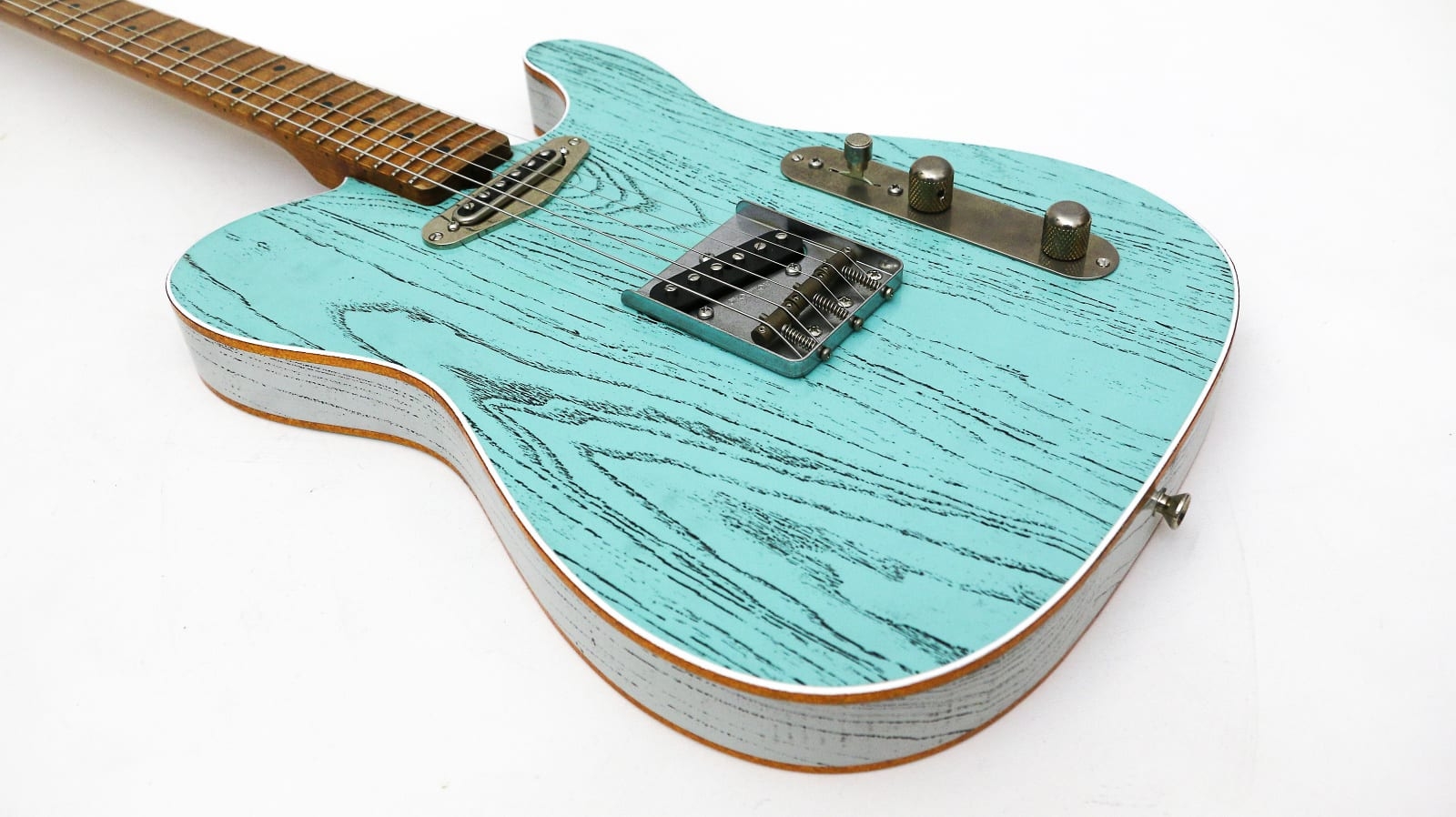 Palir Guitars Mojo Titan in Seafoam Green & White with Gold Sparkle Binding NAMM 16
