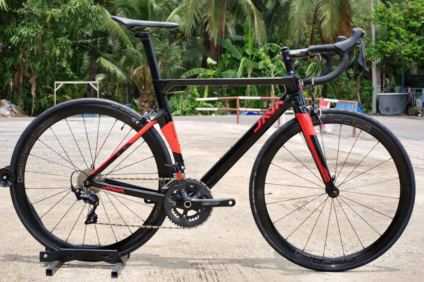 เสือหมอบคาร์บอน Java VESUVIO 2020