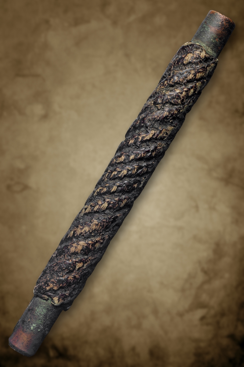 ตะกรุดมหาโสฬสมงคลหลวงปู่เอี่ยมวัดสะพานสูง จังหวัดนนทบุรี ยาวประมาณ 4 นิ้ว