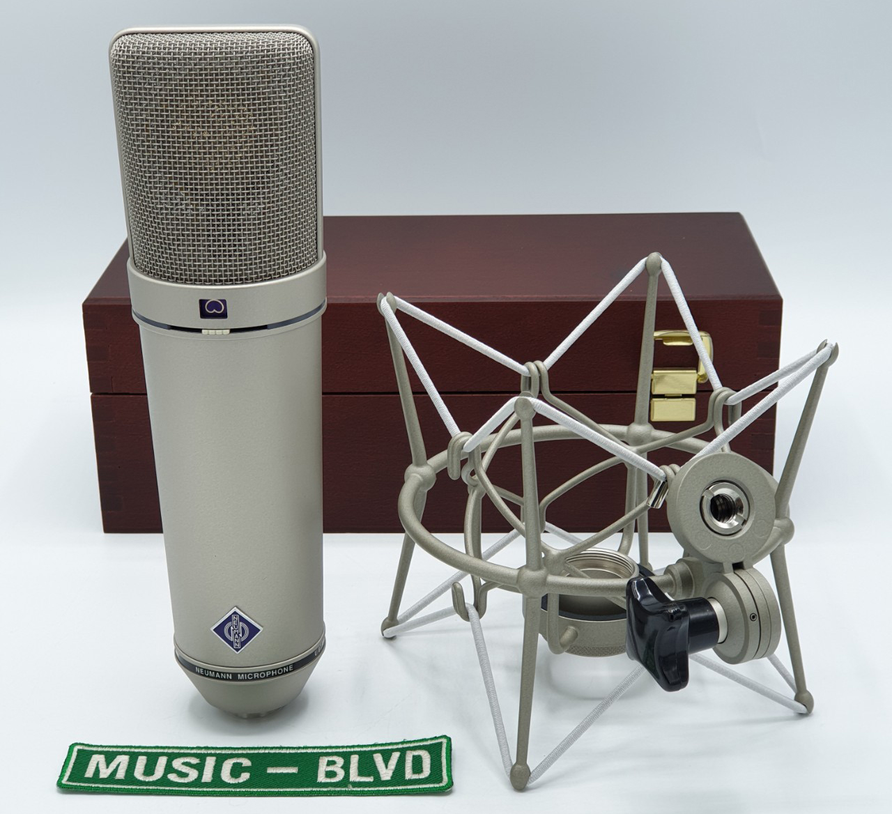 Neumann U 87 Ai Large-Diaphragm Multipattern Condenser Microphone (Studio Set, Nickel)