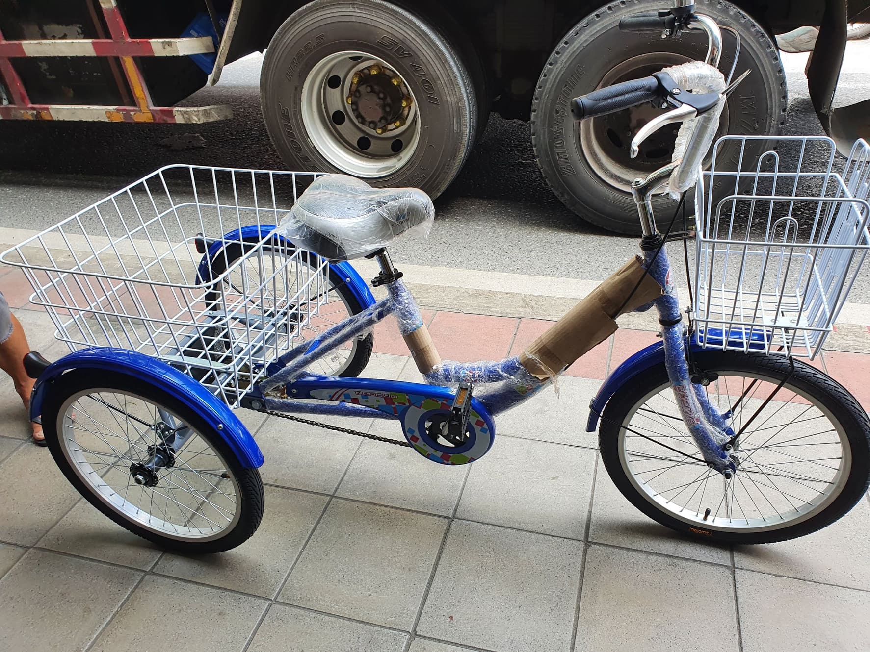 [SALE 25%] รถจักรยานสามล้อ MEADOW (ใส่ที่นั่งหลังได้) ตะกร้าท้ายใบใหญ่