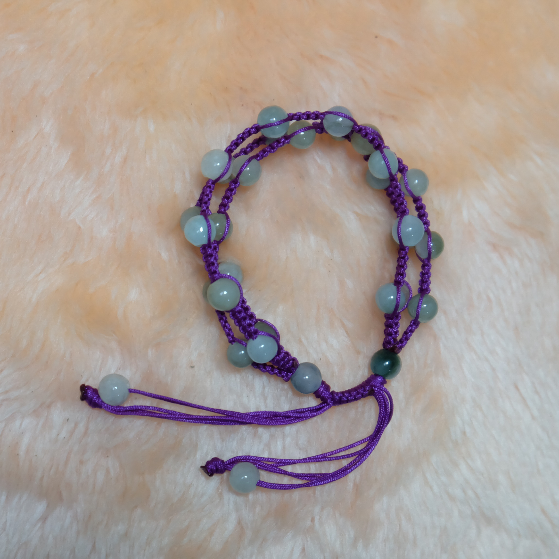 สร้อยข้อมือเชือกถักลูกปัดหยกแท้คละสี รุ่นBC620