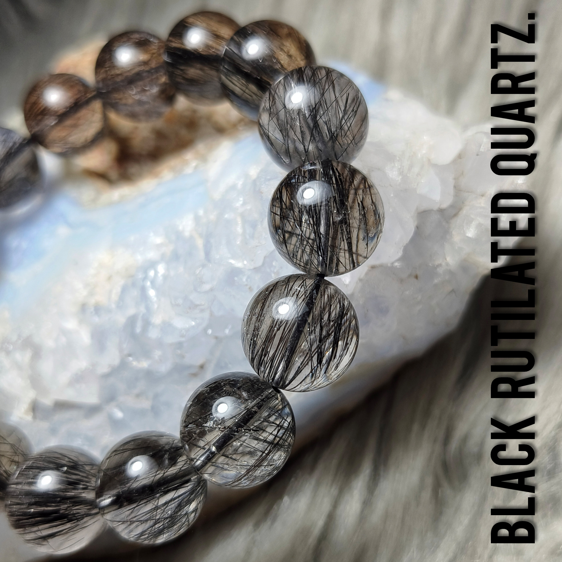 ข้อมือหินไหมดำ แก้วขนเหล็ก