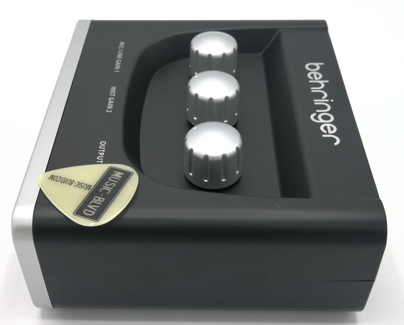 Behringer U-Phoria UM2