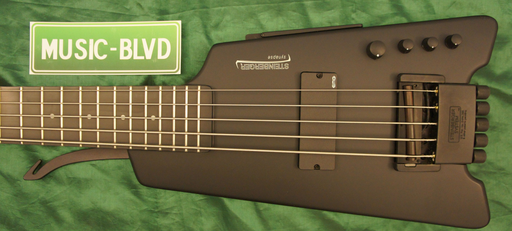 Steinberger Synapse XS-15FPA 5-String Bass Guitar