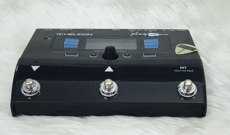TC-Helicon VoiceLive Play Acoustic Guitar and Vocal Effects Processor Pedal