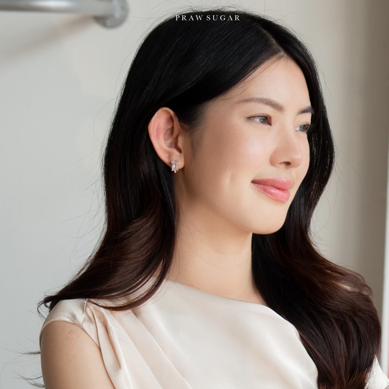 Rectangle and Pear Stud Earrings - ต่างหูคริสตัลทรงสี่เหลี่ยมผืนผ้าและทรงหยดน้ำ (ก้านต่างหูเงินแท้) (มี 3 สี)