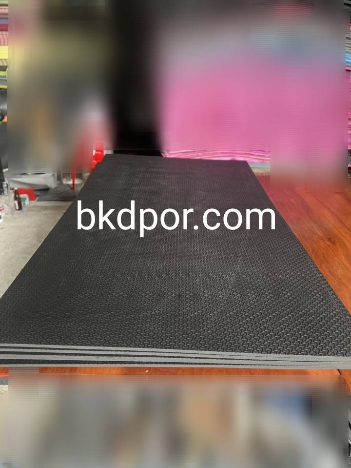 แผ่นยางเรียบ/ มีลาย สีดำ แผ่นยางงานในร่ม ขนาดแผ่น 130x240 ซม. หนา 5-60 มม. แผ่นยางดำ,แผ่นยางปูพื้น,แผ่นรองพื้น,แผ่นยาง,แผ่นยางกันกระแทก,ยางแผ่น,แผ่นโฟมยาง,แผ่นยางeva,แผ่นยางรองพื้น,แผ่นยางรองพื้นกันกระแทก, โฟมยาง,eva