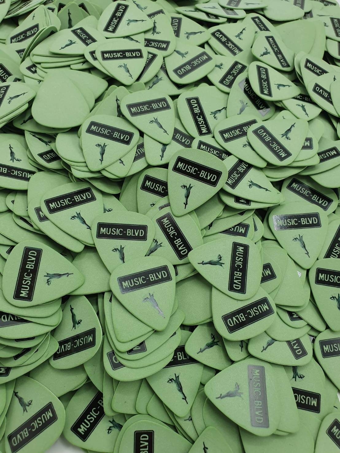 ปิ๊กกีตาร์ BLVD Picks GD88 ความหนา .88 mm. (Set of 6) Made in USA.
