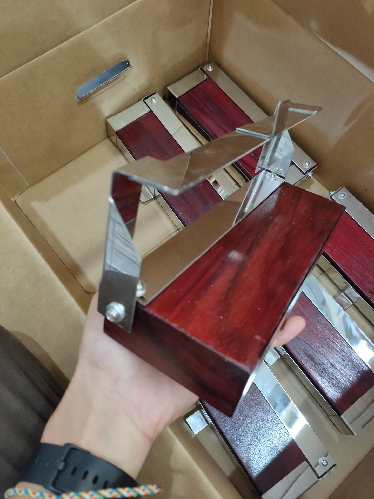 ประกับจับกระดาษ จับแผ่นพิมพ์ลายนิ้วมือ (ไม้+สแตนเลส)