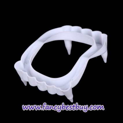 เขี้ยวผี สำหรับประกอบชุดแดร๊กคูล่า สำหรับวันฮาโลวีน (ขายคู่กับชุดแฟนซี)