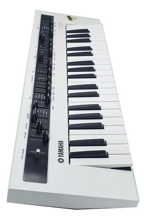 Yamaha Reface CS Virtual Analog Synthesizer