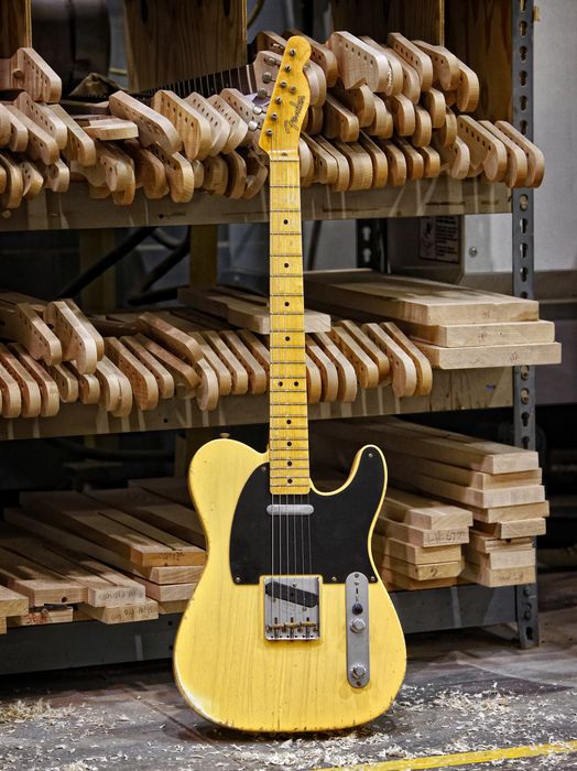 Fender Custom Shop Limited Nocaster Electric Guitar (Nocaster Blonde)