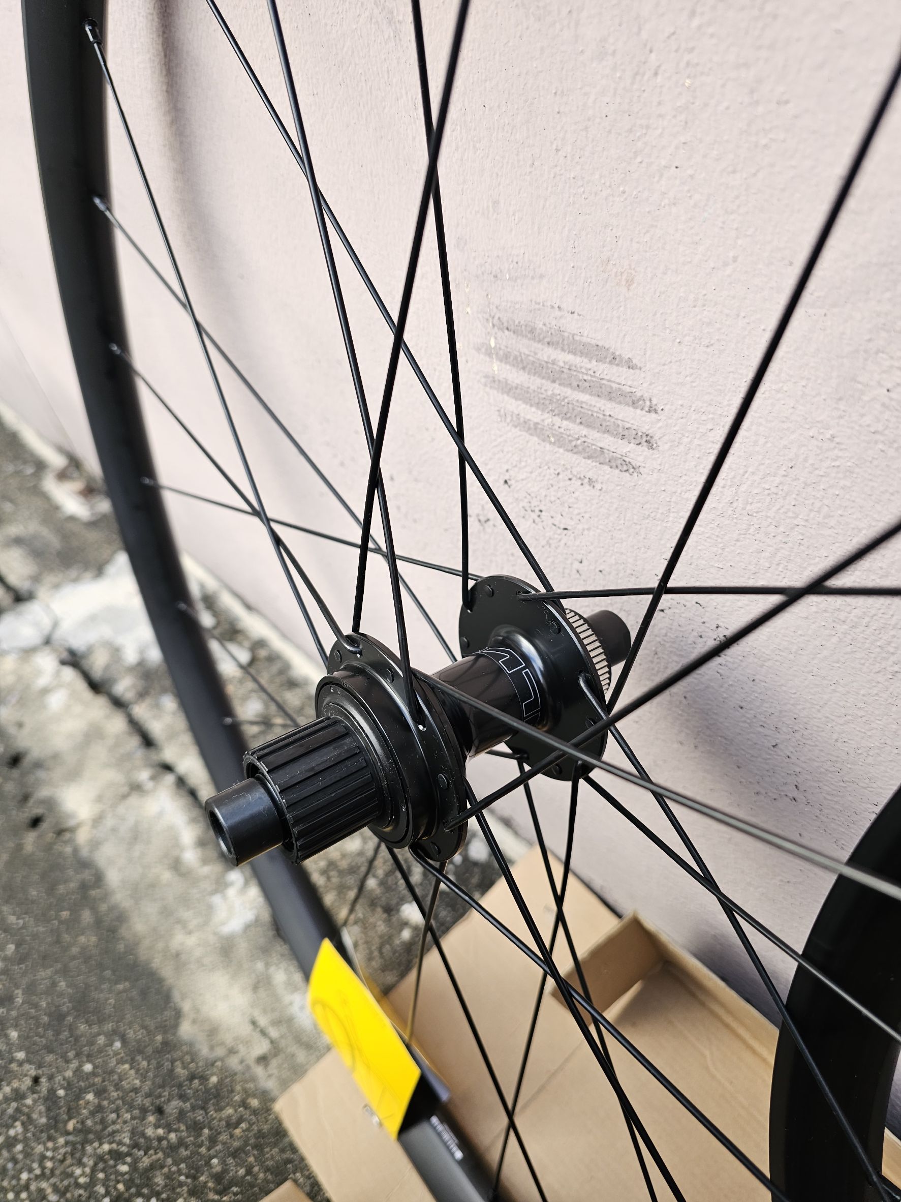 [SALE 55%] ชุดล้อ Shimano Deore MT601 27.5 12SP เฟืองแบบ Micro Spline เท่านั้น