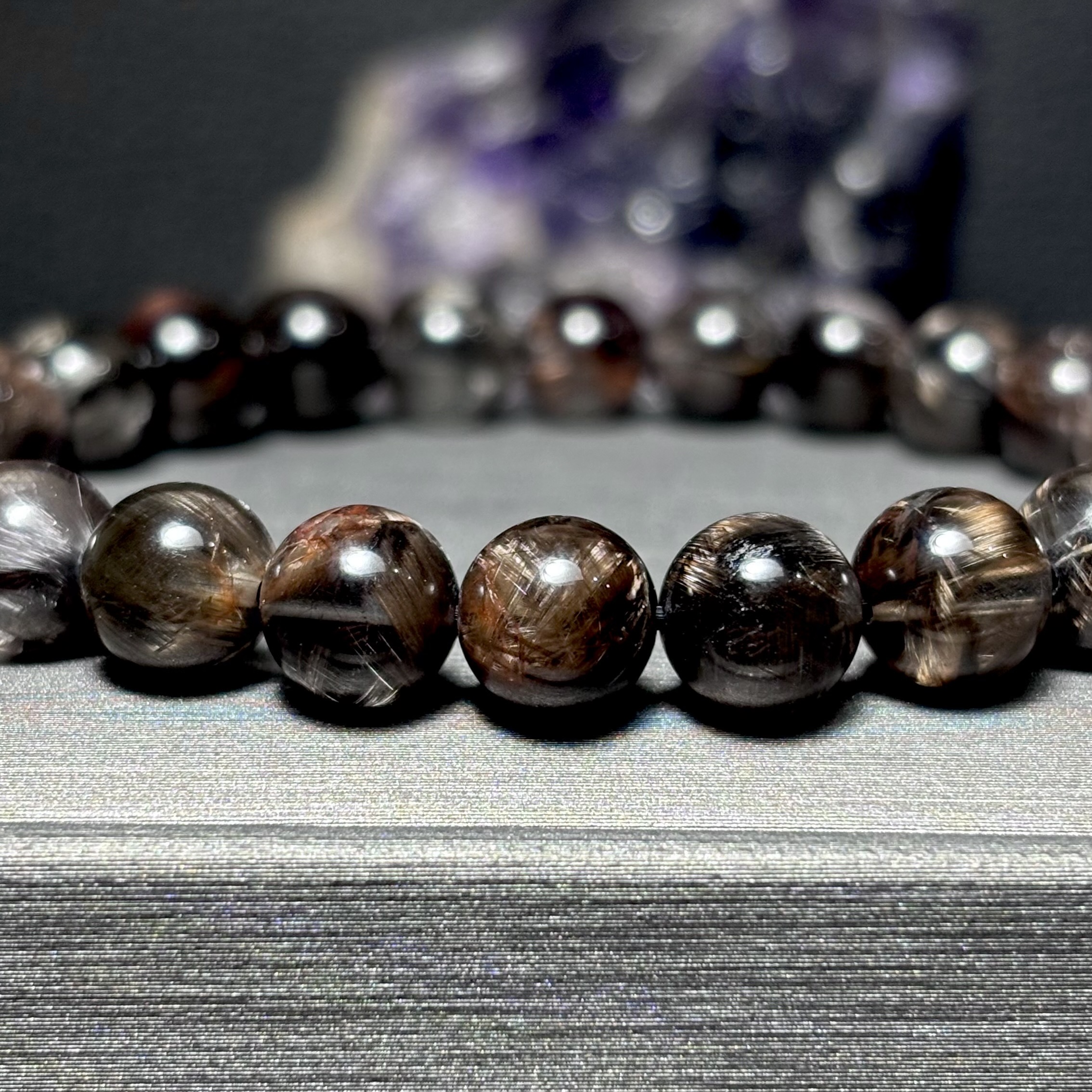 ข้อมือหิน ไหมแพลตตินัม