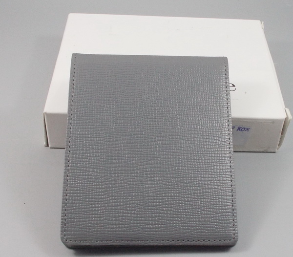 กระเป๋าสตางค์ Guy Laroche เทา ใหม่ แท้