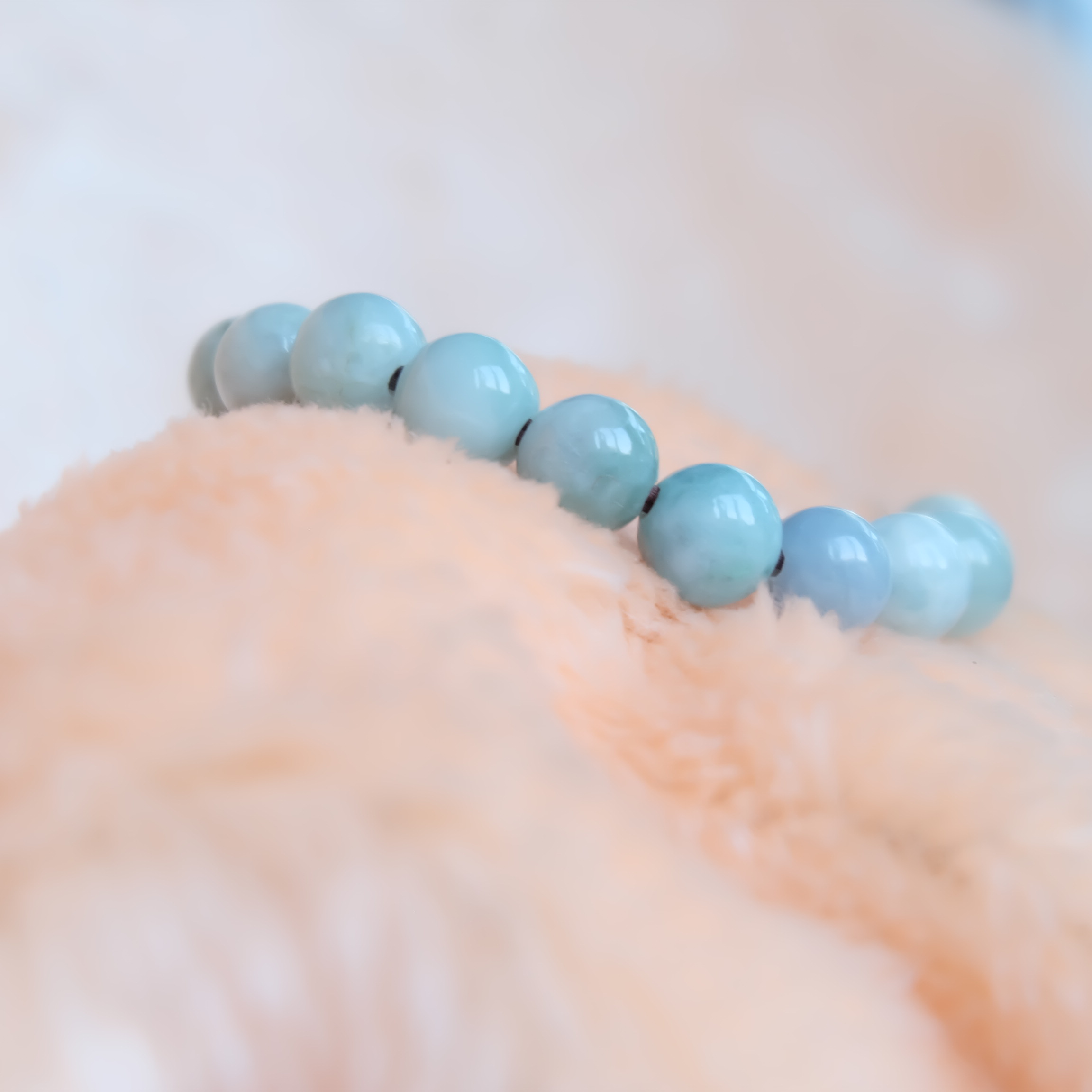 สร้อยข้อมือลูกปัดหยกแท้ 9-11 มิล หยกแท้ หยกพม่า หยกคละสี เชือกดึง รอบข้อมือ 17-19 ซม. มีรอย