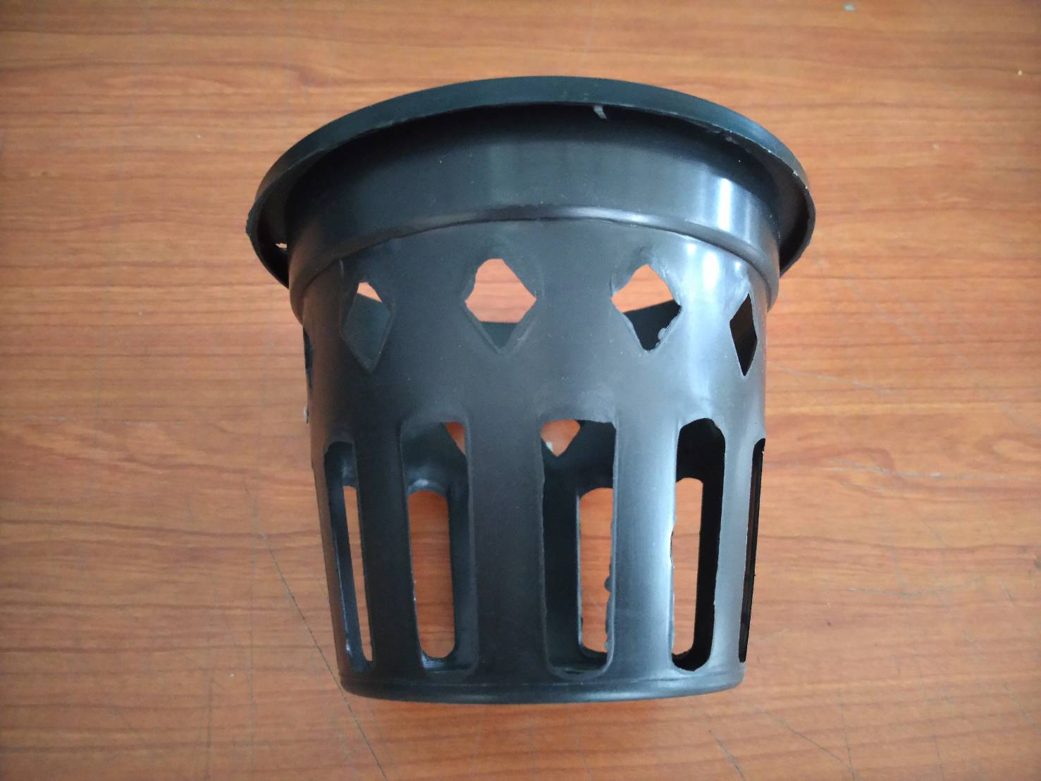 กระถางกล้วยไม้ 8 นิ้ว