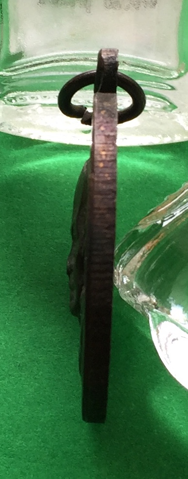 เหรียญ หลวงพ่อสงฆ์ รุ่นที่ระลึกครบรอบ๑๔ปี ธ.กรุงเทพ วัดเจ้าฟ้าศาลาลอย จ.ชุมพร ปี๒๕๒๑ เนื้อทองแดงผสม พระแท้สวย สนใจโทรสอบถามที่ 0619783836.. 0805587175 ส่งEMSในประเทศฟรีคะ