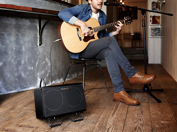 Roland AC-40 Acoustic Guitar Amplifier