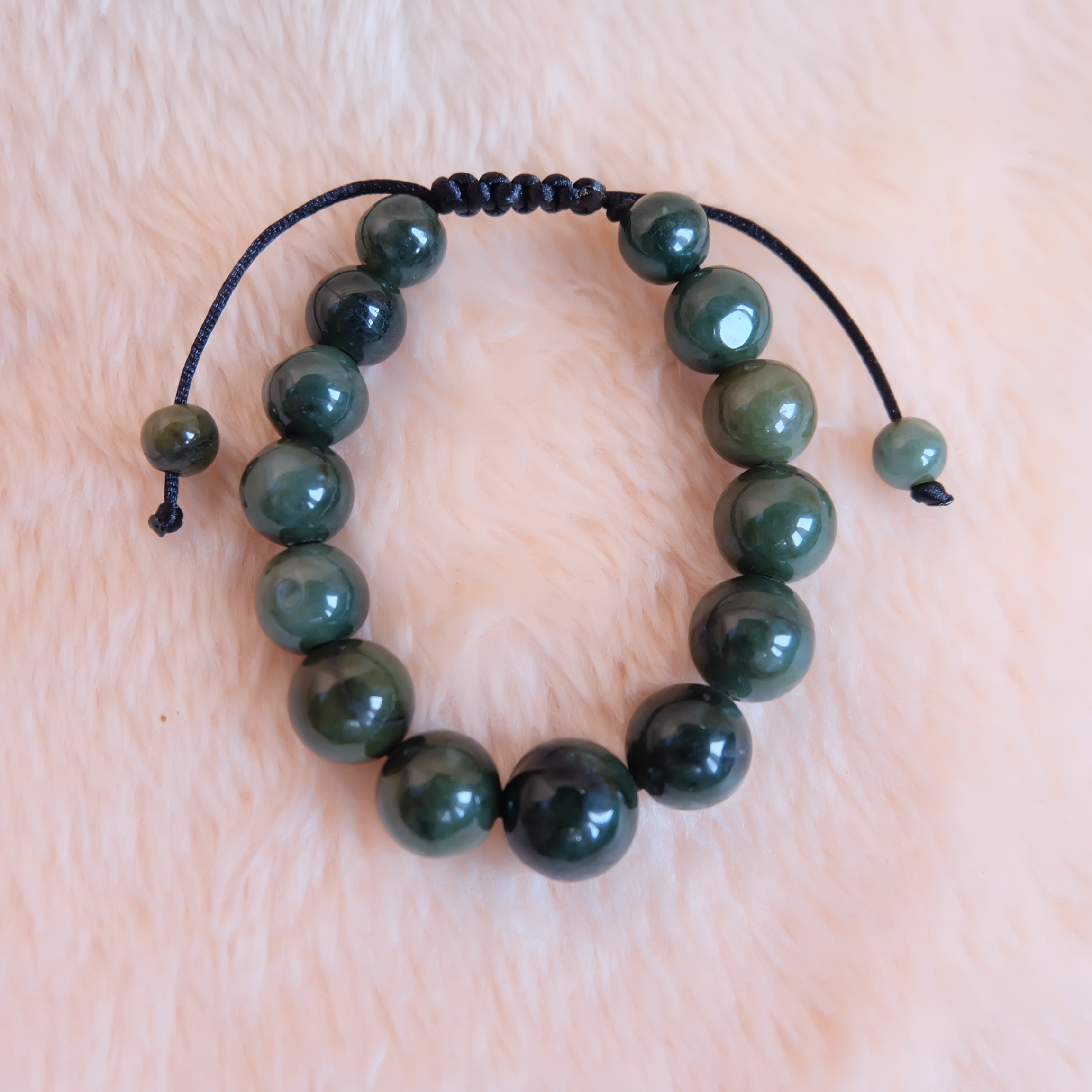 สร้อยข้อมือลูกปัดหยกแท้ 9-11 มิล หยกแท้ หยกพม่า หยกคละสี เชือกดึง รอบข้อมือ 15-16 ซม. มีรอย