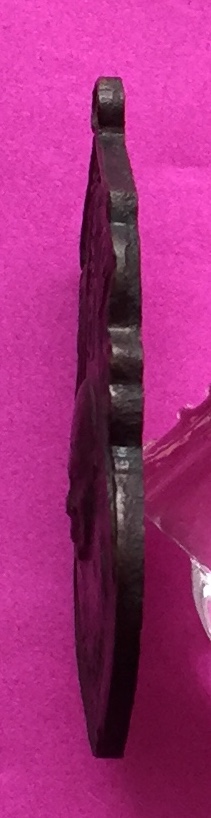 เหรียญ หลังสิงห์ หลวงปู่ทิม วัดพระขาว รุ่นที่ระลึกอายุ ครบ ๗ รอบ จ.อยุธยา ปี๒๕๔๐ หลังยันต์ เนื้อทองแดงรมดำ พระแท้สวย สนใจโทรสอบถามที่ 0619783836.. 0805587175 ส่งEMSในประเทศฟรีคะ