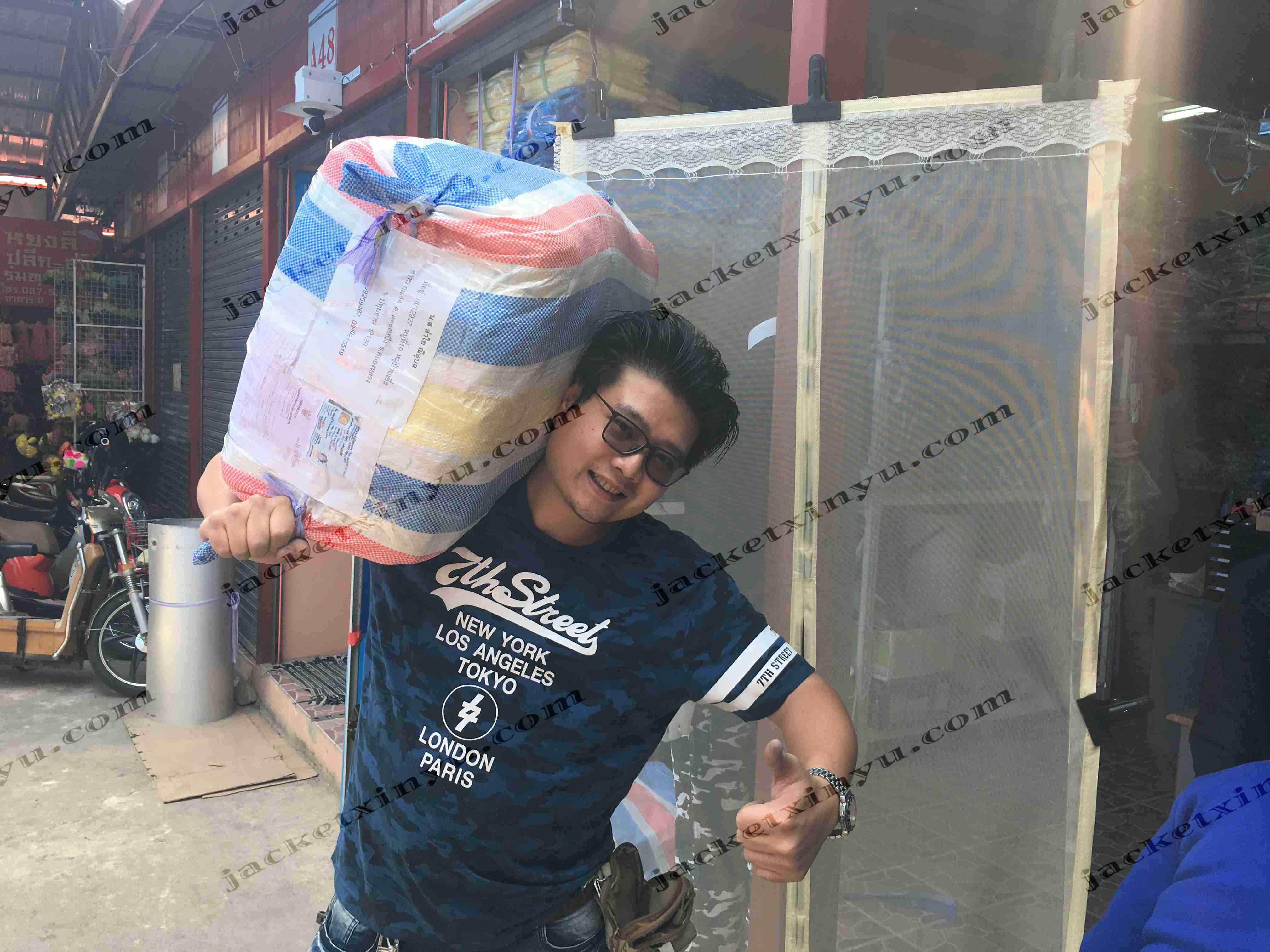 สั่งจริงส่งจริง เสื้อแจ็คเก็ต Xinyu ขายส่ง jacketxinyu.com