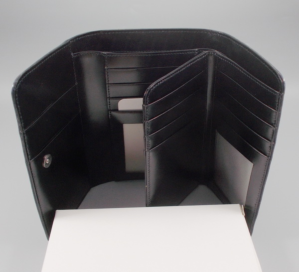 กระเป๋าสตางค์ Guy Laroche กรมท่า ใหม่ แท้