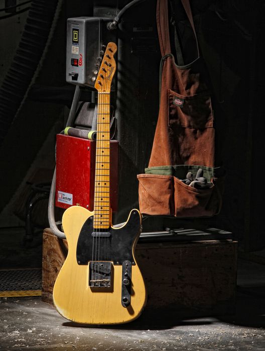 Fender Custom Shop Limited Nocaster Electric Guitar (Nocaster Blonde)