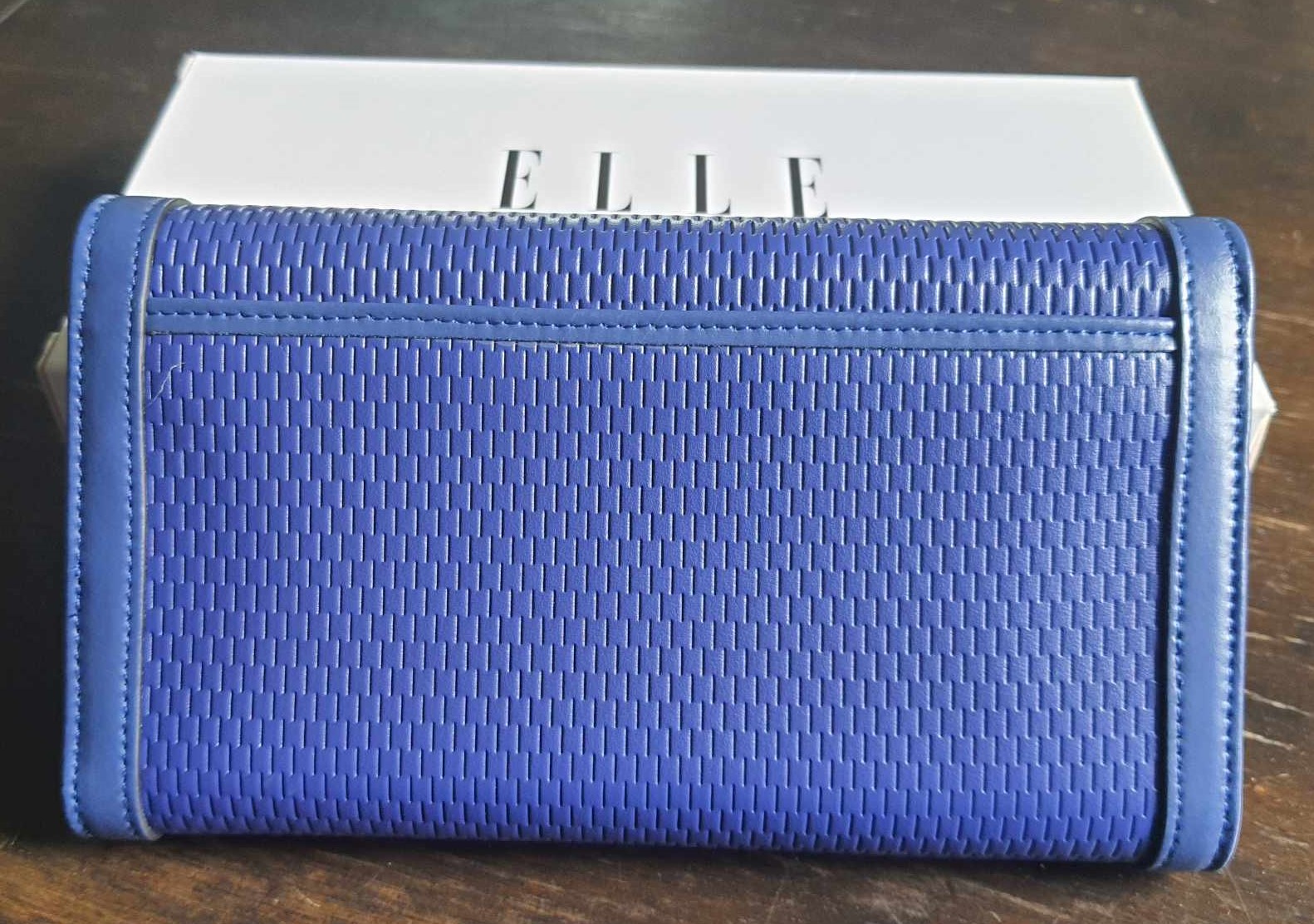 กระเป๋าสตางค์ ELLE น้ำเงิน 3 พับ ใหม่ แท้