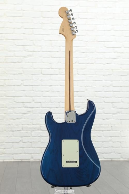 Fender Deluxe Stratocaster - Sapphire Blue Transparent with Maple Fingerboard