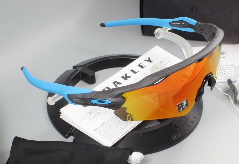 OAKLEY AERO GRID RADAR EV PATH (A) Grey w/ Prizm Ruby OO9275-2135