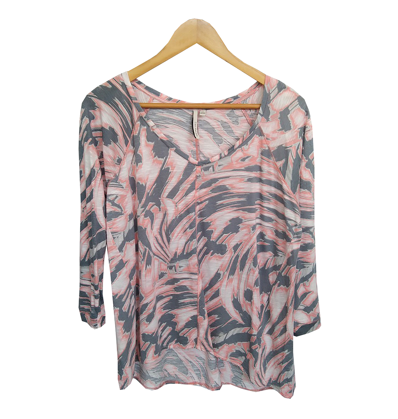 เสื้อมือสอง คอกว้าง ผ้ายืดเนื้อบาง ลายเทาส้ม แขน 4 ส่วน อก 40-42 นิ้ว