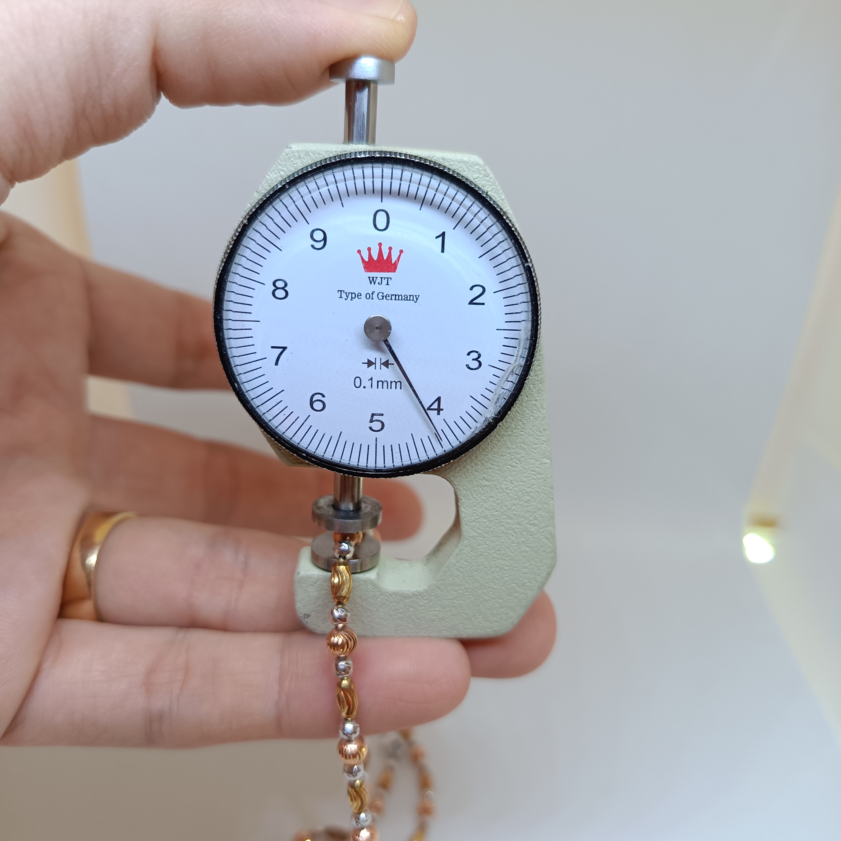 สร้อยคออิตาลี่ เป็นลวดลายแฟนซี เม็ดมะยมเหลี่ยมเพชรสลับกับไขปลาเหลี่ยมเพชร