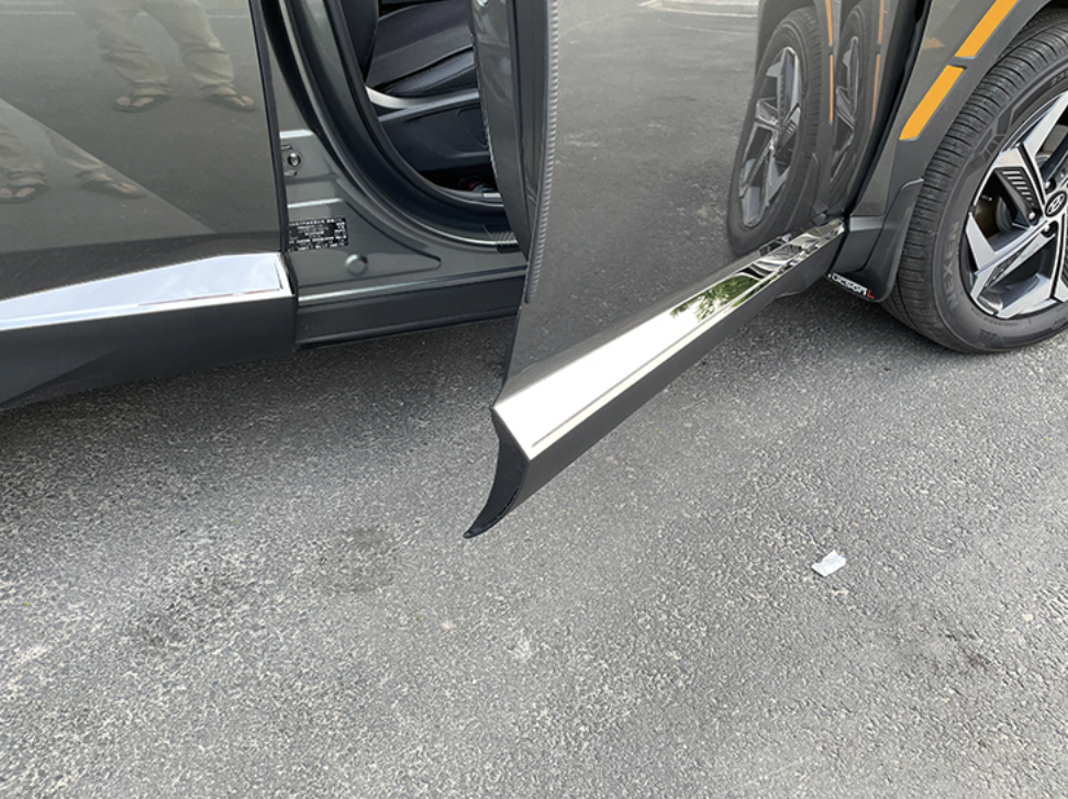 โครเมี่ยมแต่งข้างประตู Hyundai CRETA ฮุนได เครต้า