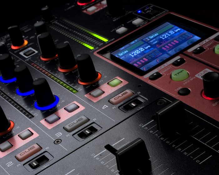 Denon DN-X1700 4-Channel Digital DJ Mixer