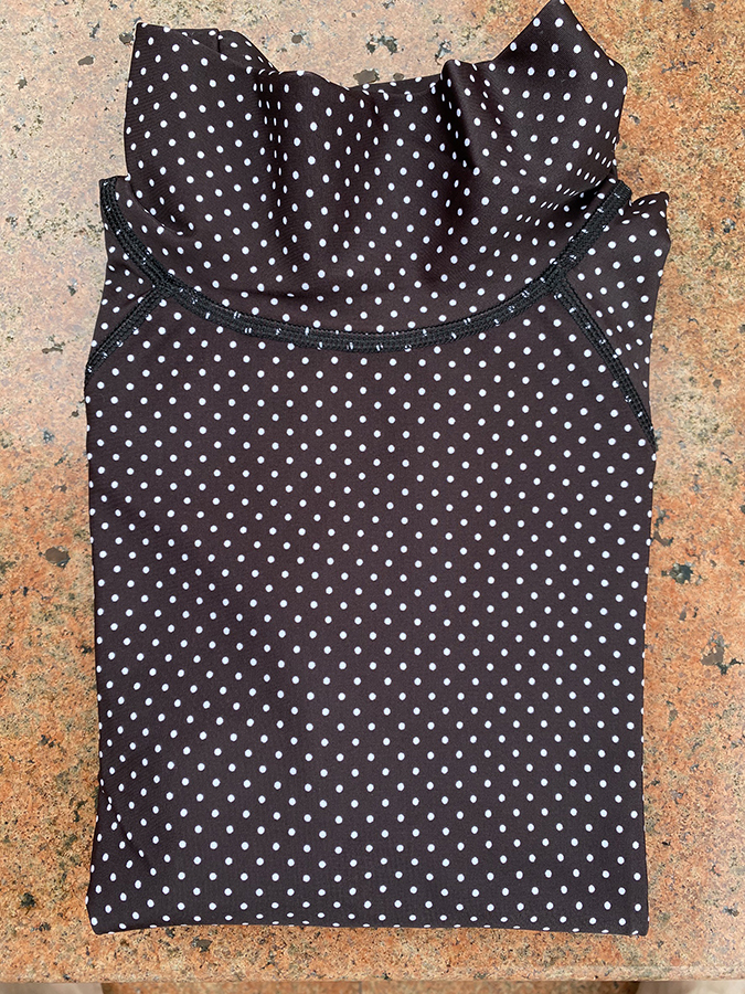 base layer ลาย pattern mini polka dot
