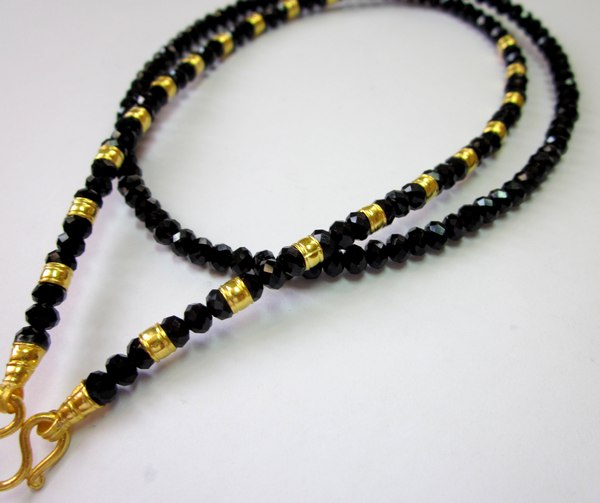 สร้อยคอคริสตัลนิลดำ คั่นทองแท้ 96.5% (ทอง 1 สลึง)