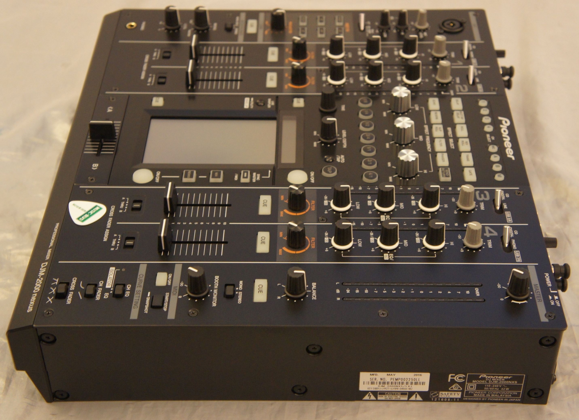 Pioneer DJM-2000 Professional DJ Mixer