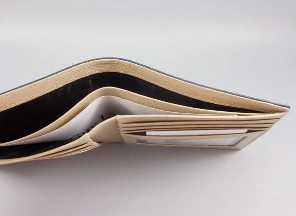 กระเป่าสตางค์ Guy Laroche กรม-เบจ ใหม่ แท้