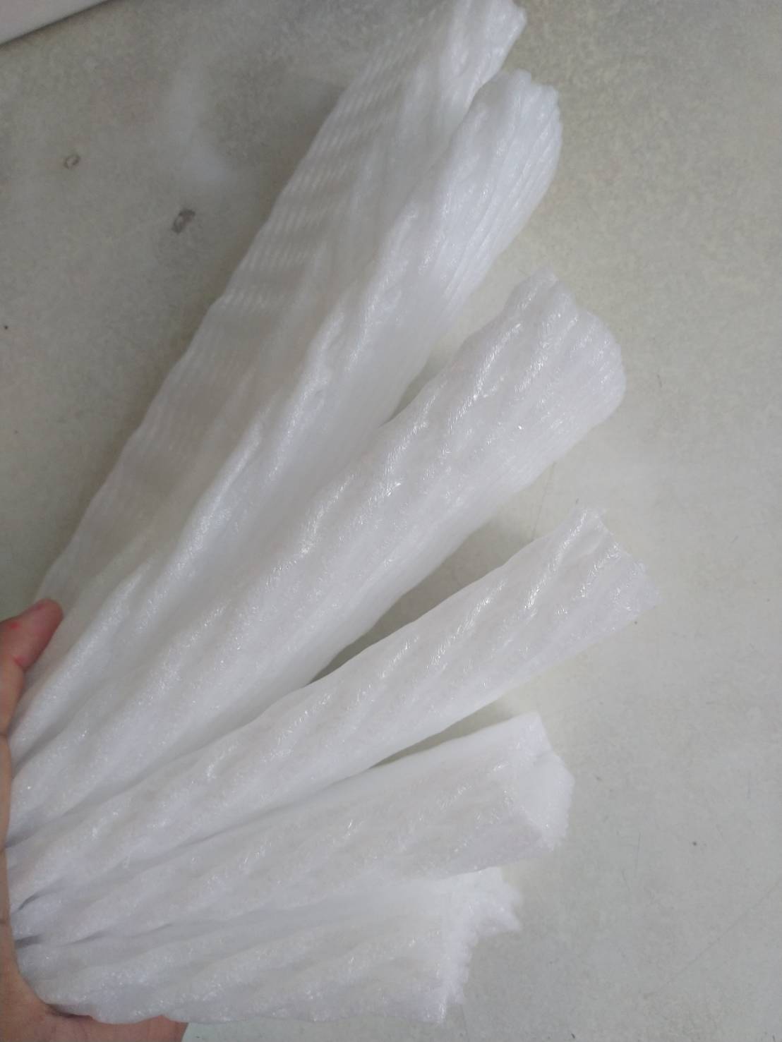 โฟมตาข่าย ห่อผลไม้กันกระแทกขนาด17ซม.100 ชิ้น