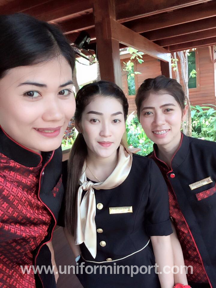 ชุดพนักงานต้อนรับ
