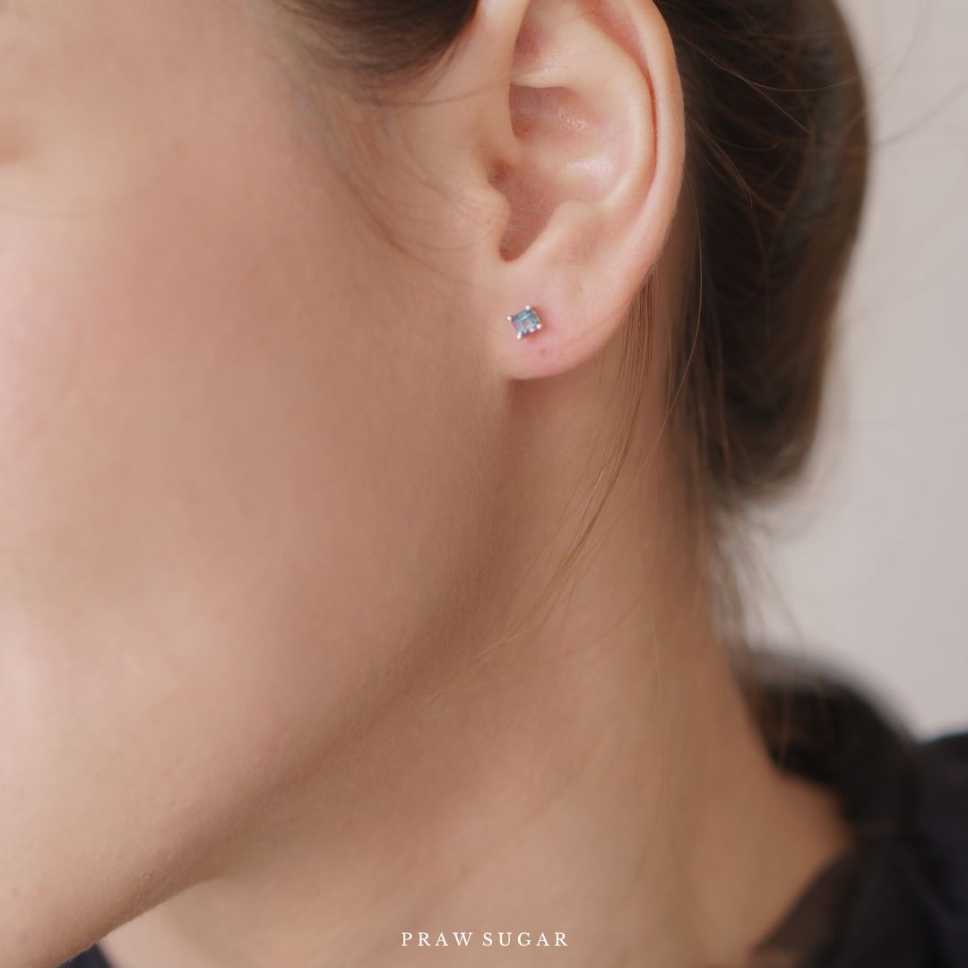 Mini Square Gemstone Earrings - ต่างหูพลอยแท้ทรงสี่เหลี่ยมขนาดมินิ (เรือนเงินแท้)