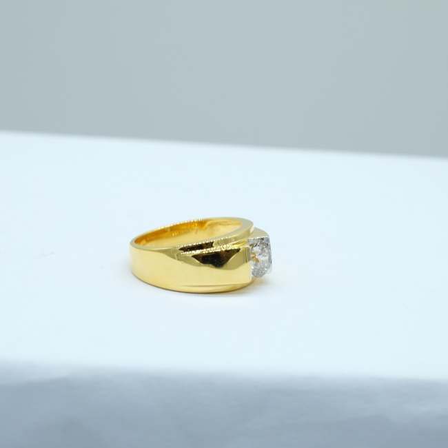 แหวนเพชรเม็ดเดี่ยวไซส์1กะรัต พร้อมใบCertificate HKD