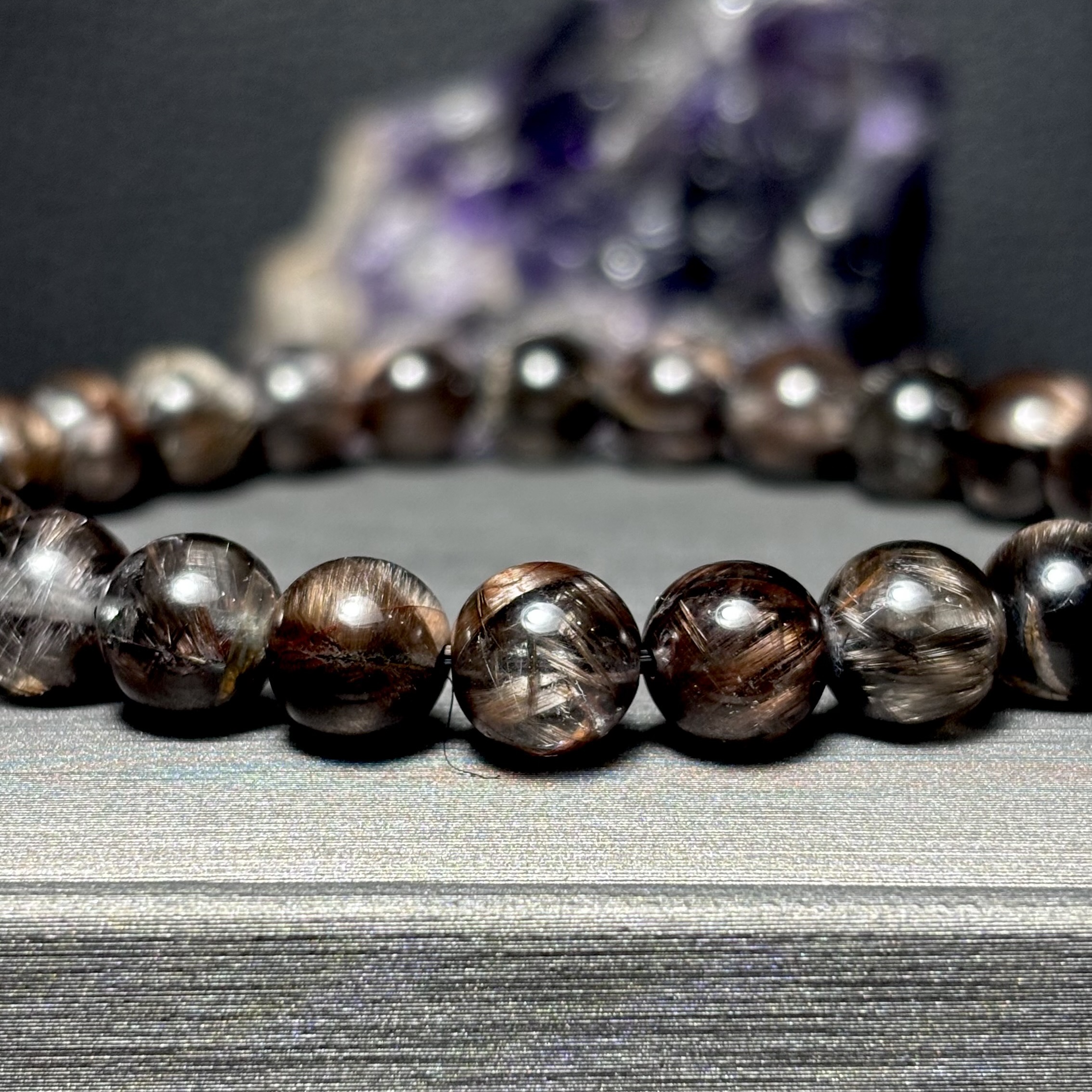 ข้อมือหิน ไหมแพลตตินัม