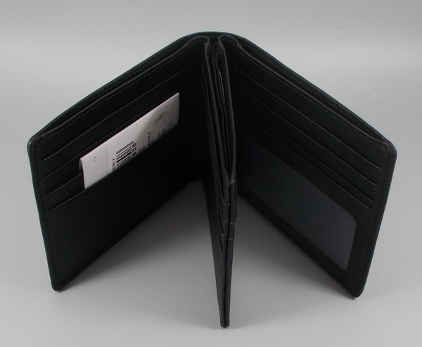 กระเป๋าสตางค์ Guy Laroche ดำ ใหม่ แท้