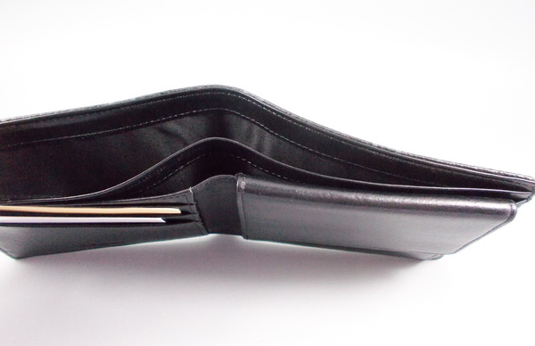 กระเป๋าสตางค์ HOW ดำ ใหม่ แท้