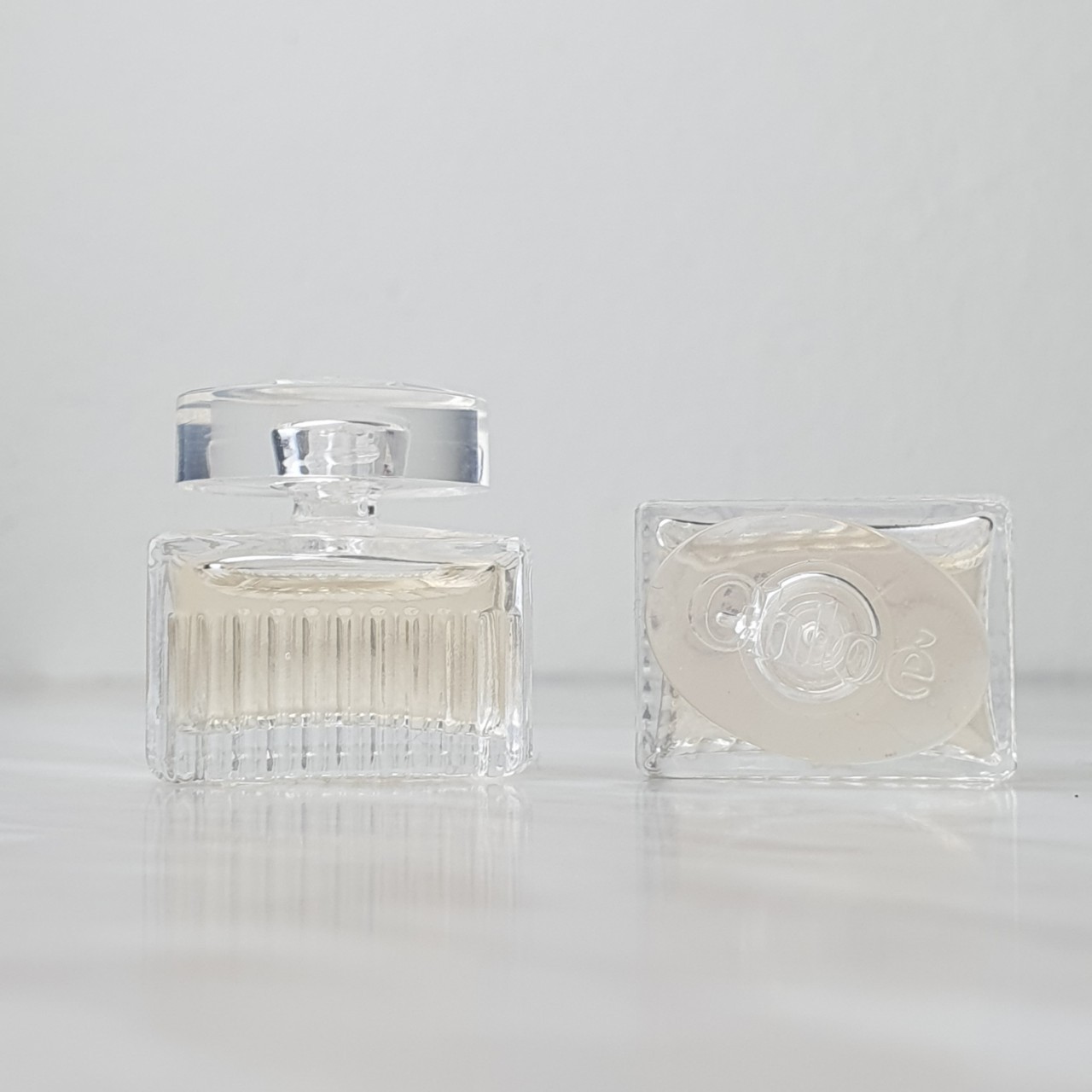 น้ำหอมจิ๋วมินิ Chloe Signature EDP 5ml แบบแต้มไม่มีกล่องแยกจาก SET ( Mini Perfume น้ำหอมขนาดพกพา)