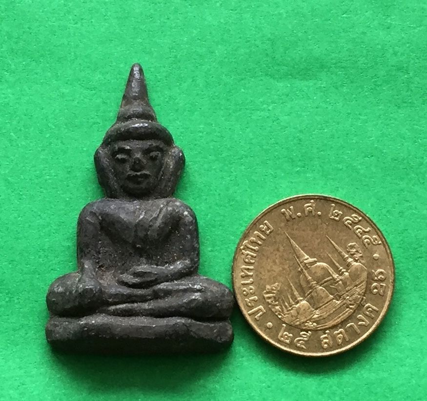 พระพิมพ์ ท่ากระดาน หลวงพ่อลำใย วัดทุ่งลาดหญ้า จ.กาญจนบุรี หลังยันต์ เนื้อชินสัมฤทธิ์ พระแท้สวย สนใจโทรสอบถามที่ 0619783836.. 0805587175 ส่งEMSในประเทศฟรีคะ